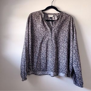Universal Threads Floral Blouse